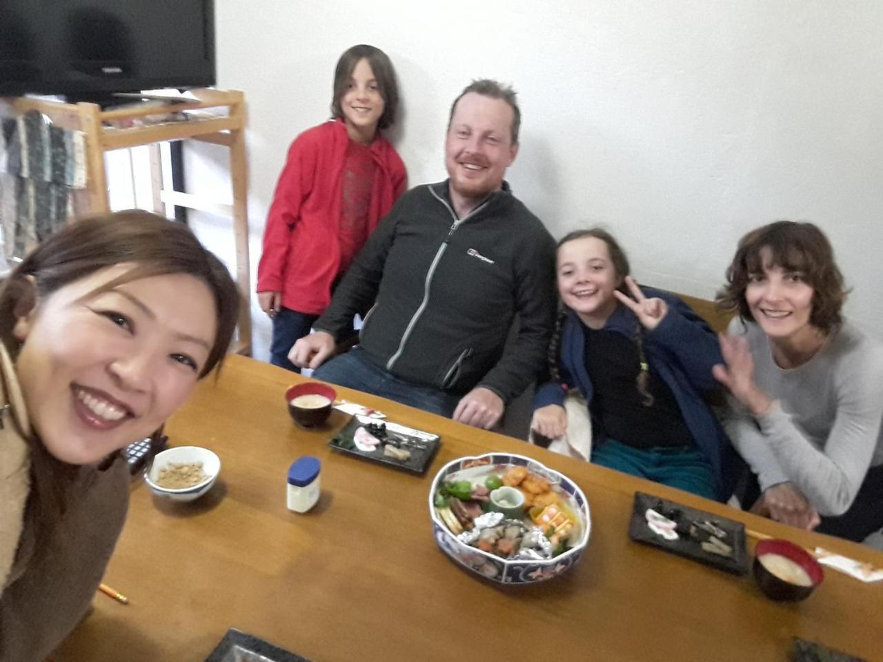 Guesthouse Oneworld Shijo四条京町屋 เกียวโต ภายนอก รูปภาพ